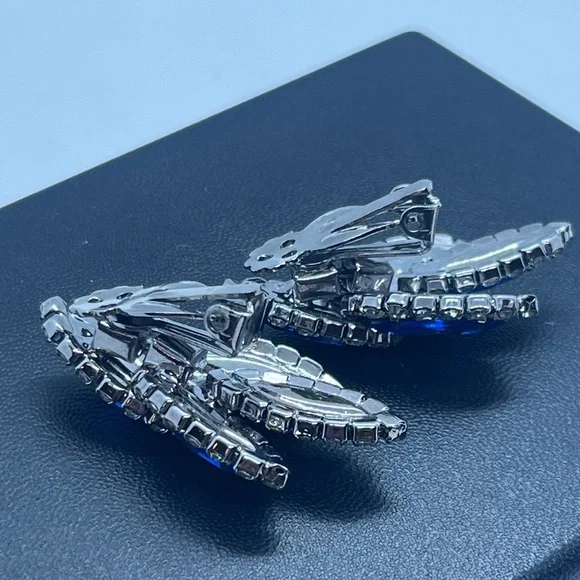 Stunning blue and clear rhinestone sparkly dangle clip on silver tone earrings - Picture 12 of 16
